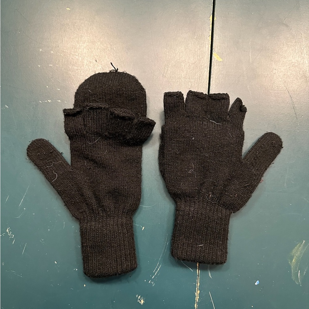 Mittens - Picture 2 of 2